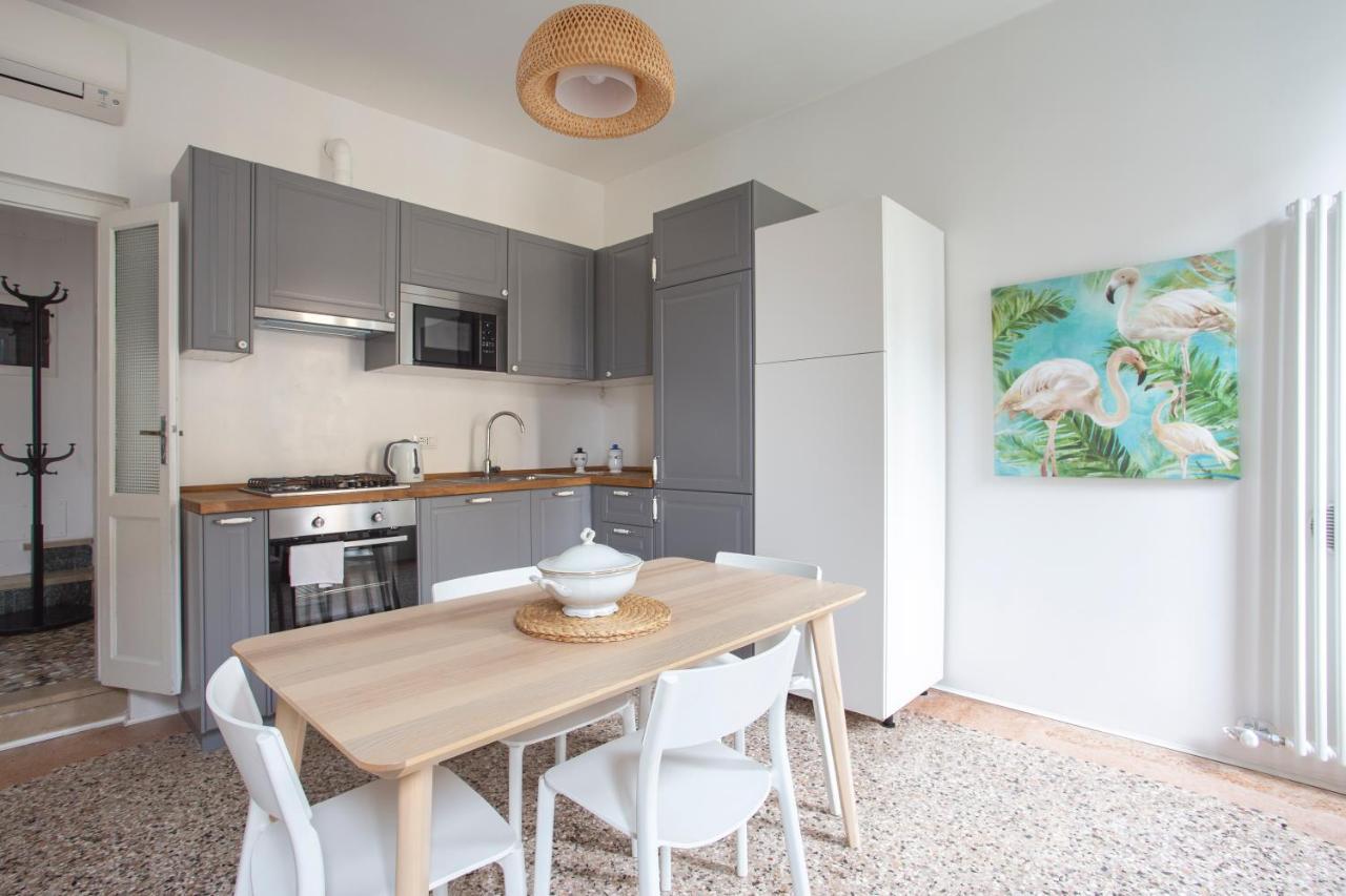 Biennale Giardini Apartment Venice Exterior photo